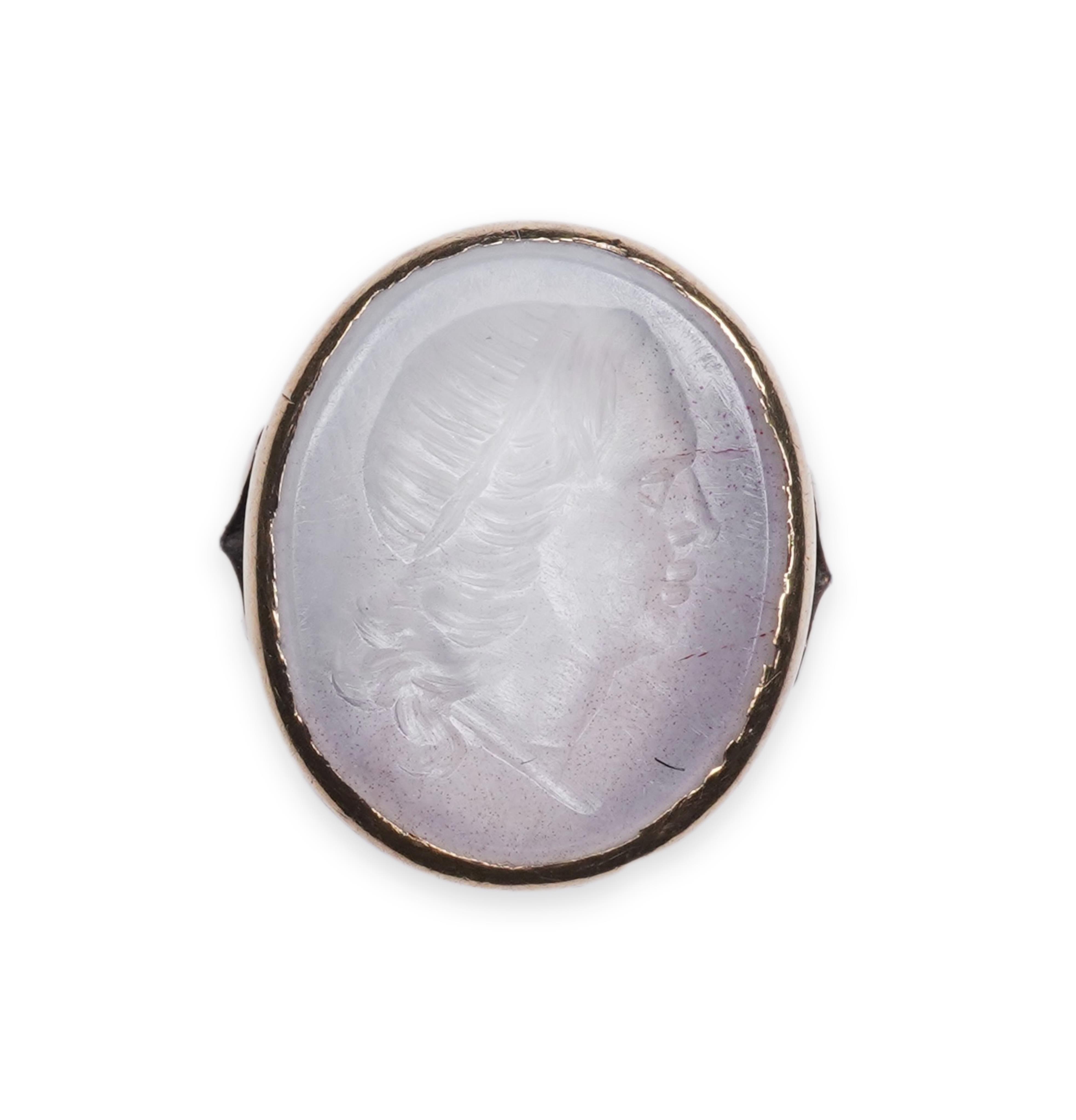 A chalcedony intaglio ring, early 19th century